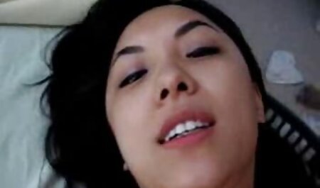 Gode ​​ma chatte filmpornoarabi sur le canapé