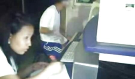 Jenna Foxx Gangbang avec 4 grosses queues qui la soufflent partout! porno arabe en français